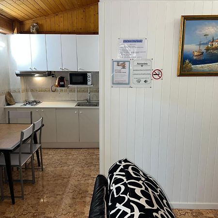 Bungalows & Albergue La Playa 로그로노 외부 사진