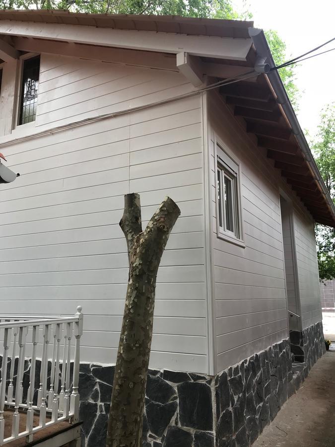 Bungalows & Albergue La Playa 로그로노 외부 사진